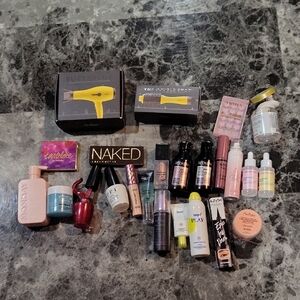 Zuru Mini Brands Ulta Beauty Bundle